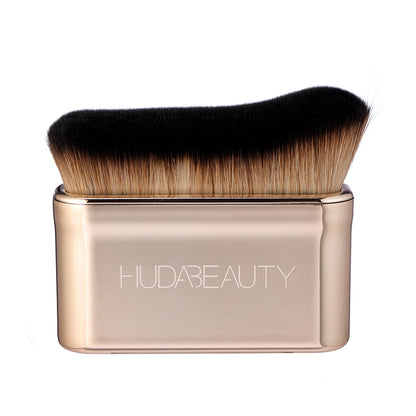 Huda Beauty Body Brush (For Body Highlighters) Body Brush BLUR & GLOW