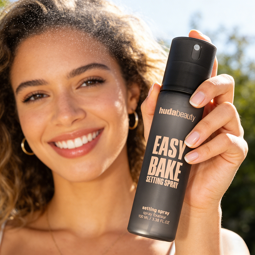HUDA BEAUTY EASY BAKE SETTING SPRAY with 16-Hour Wear - Size: 3.38 oz / 100 ml